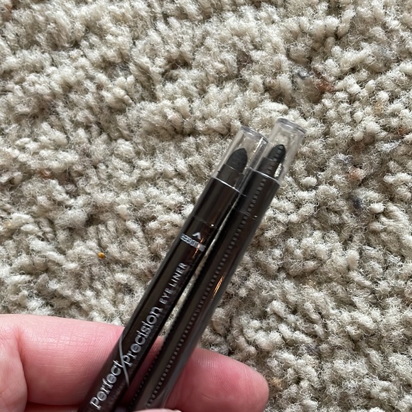 RK by KISS Eyeliner - Picture 3 of 4